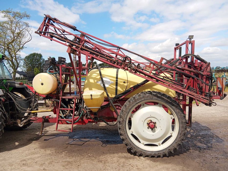 Opryskiwacz Hardi TZY 2400, 18m