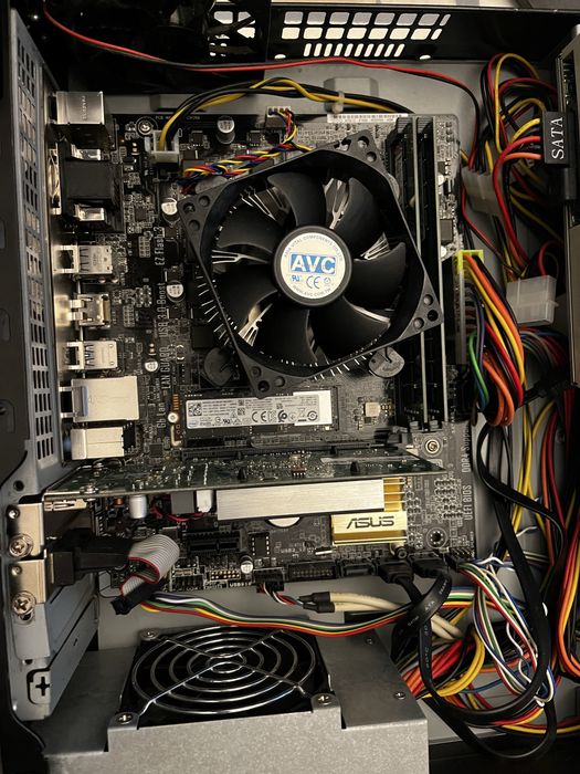 PC tipo Mediacenter Halfmman Asus/Intel