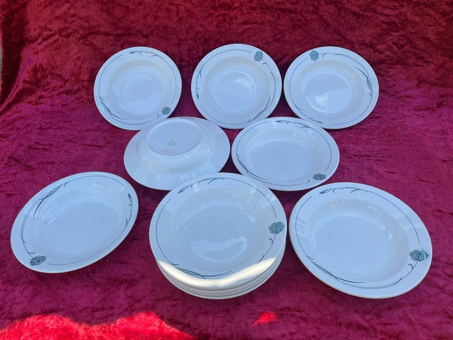 Миска ,тарелки разные  Буды.