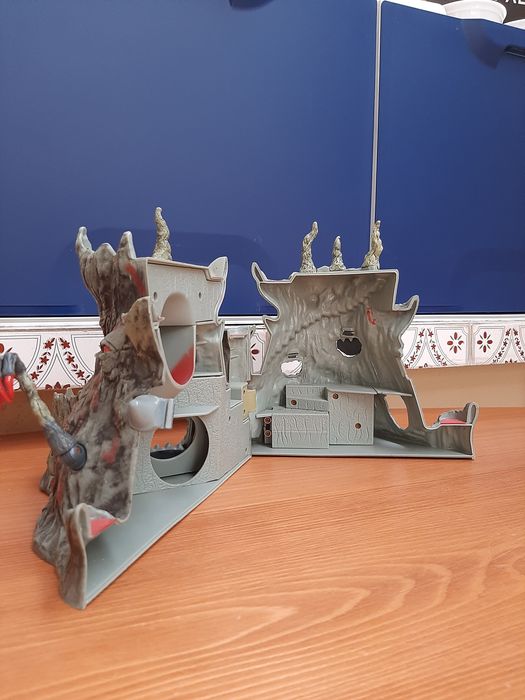 Gormiti vulcão esconderijo