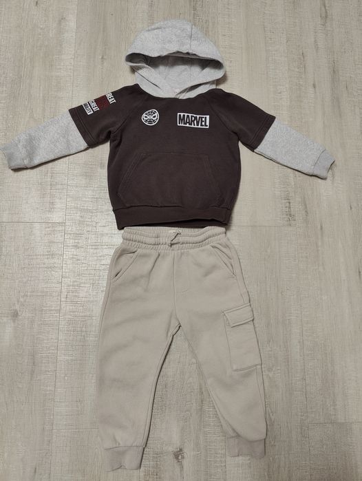 Спортивні костюми на хлопчика на 98см на утеплені