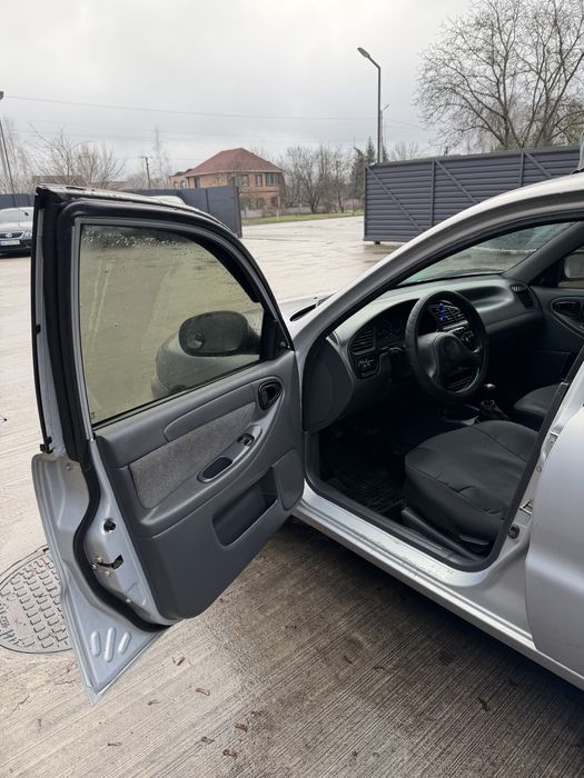 Dawoo Lanos SE  1.5 Газ/Бен