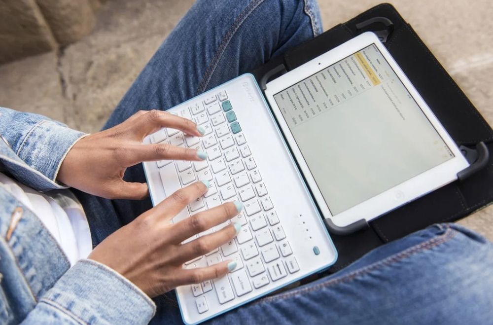 Teclado SILVERHT 19366 (Wireless - Idioma Português)