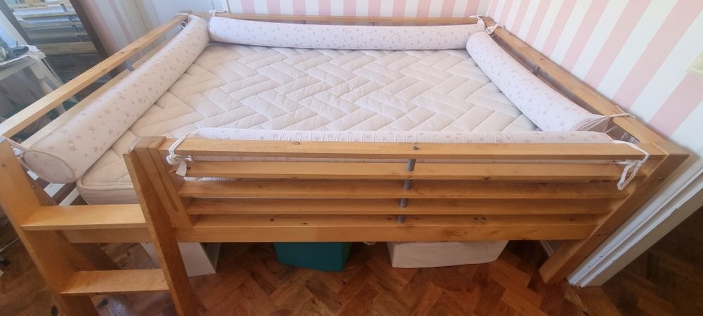 Cama corpo e meio Ikea