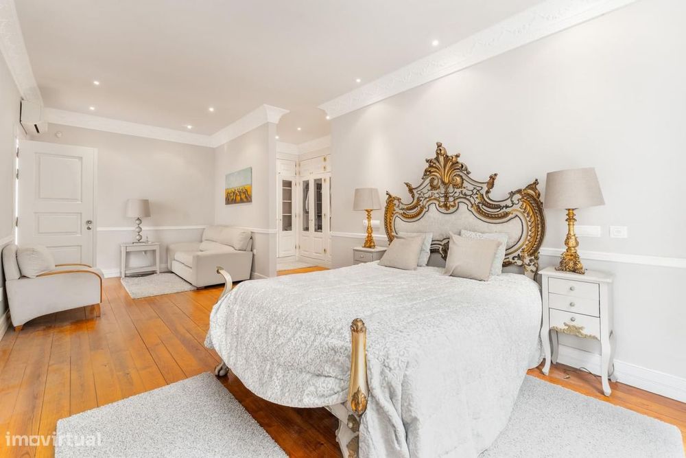 Moradia T4 + 1 com piscina, Pena, Lisboa