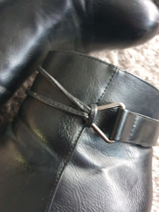 Botki damskie Jezzi na obcasie, r. 40