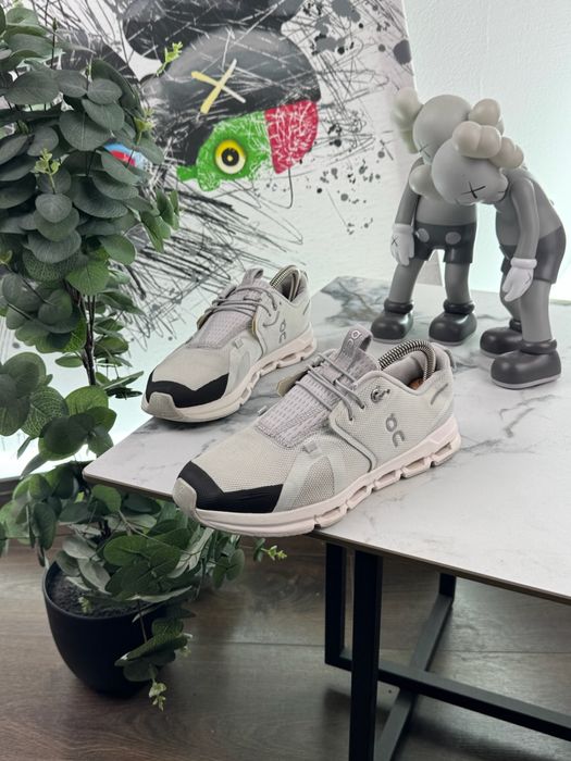 Кросівки On Cloud Sky 37.5 розмір Е10061