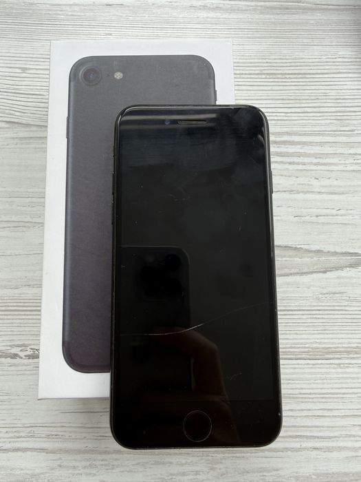 Iphone 7 Matt black 32 Gb