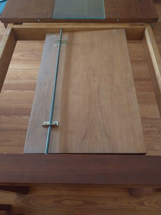 Mesa de jantar em madeira de cerejeira + 4 cadeiras