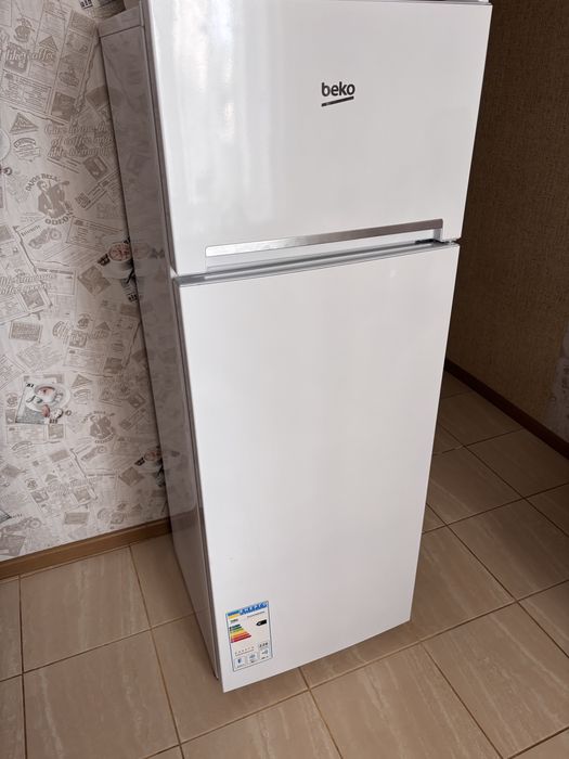 Терміново продається холодильник beko