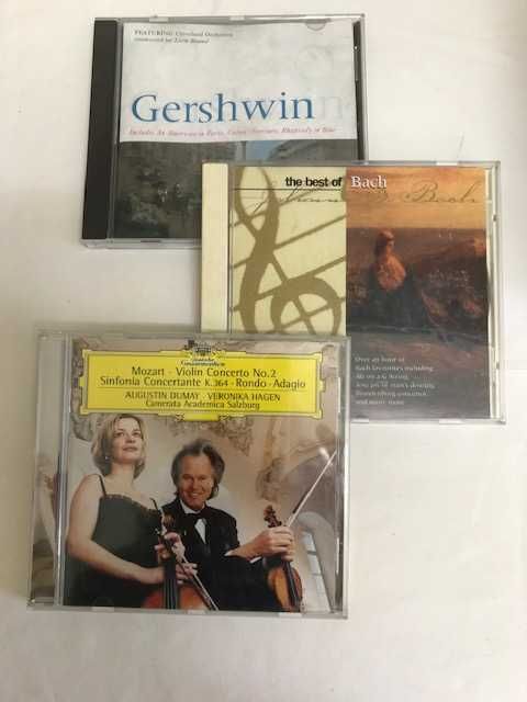 CDS com musicas dos anos 50 ,60 e 70, e diversos outros