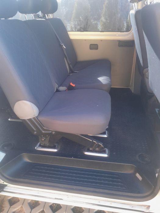 VW T5 Transporter 8 osób