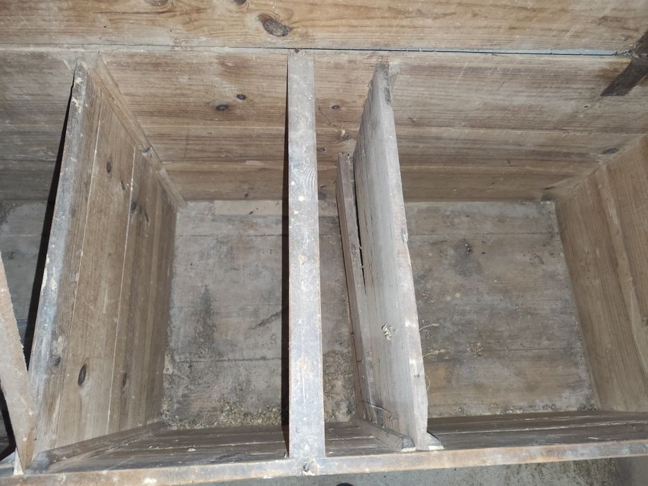 Arca em madeira antiga