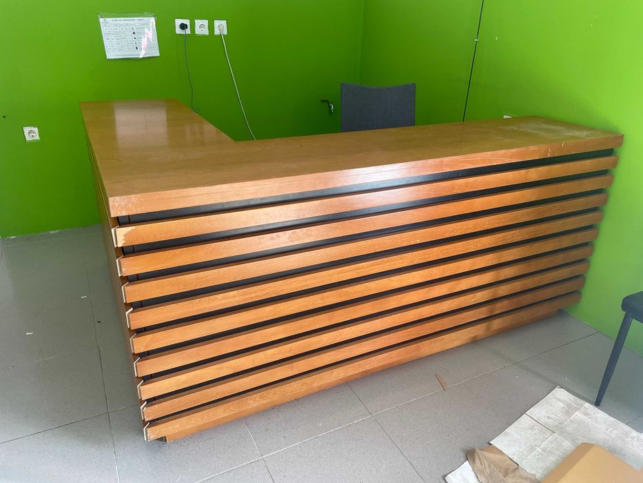 Balcão para loja em madeira - usado