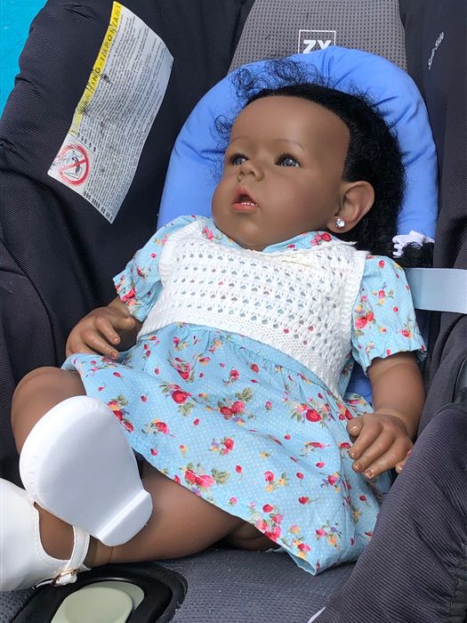 Boneca bebé reborn, negrinha