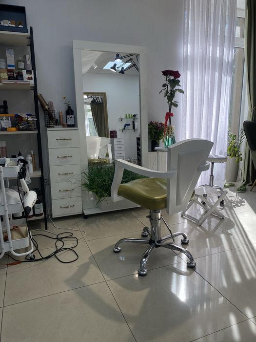 Оренда місць в салоні, є генератор