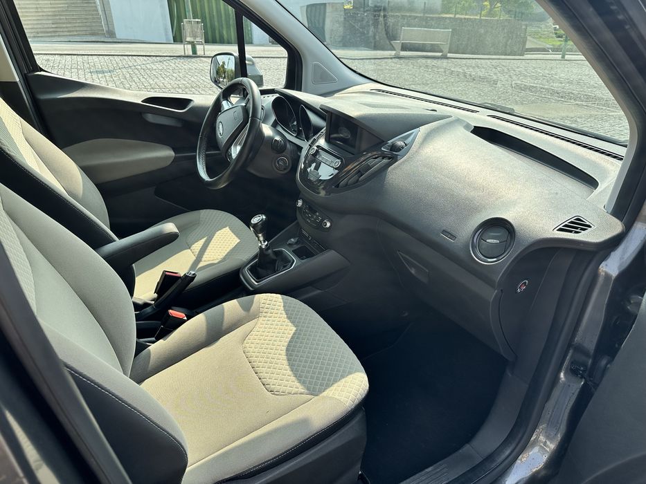 Ford Tourneo Courier