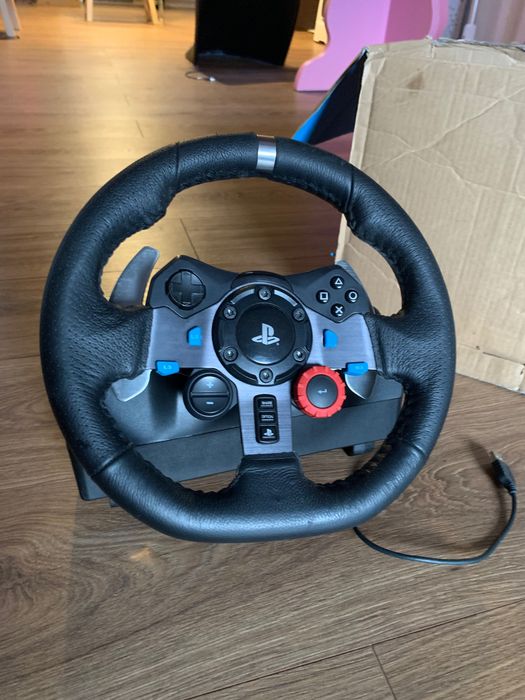 Kierownica i pedały Logitech do PS3 i PS4