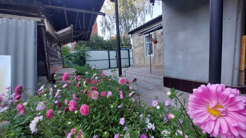 Продам частину будинку. Вул.Вірменська,80.