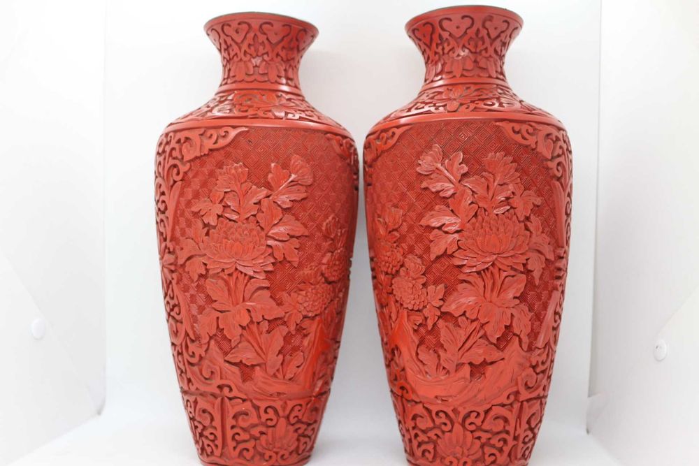 Par de Jarras Chinesas Laca Cinnabar Flores Lotus dupla face 31A cm