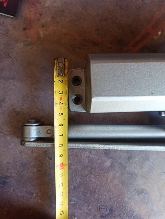 Продам доводчик дверной