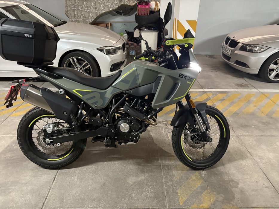 Benelli BKX 125 — PRATICAMENTE NOVA — 716 KM