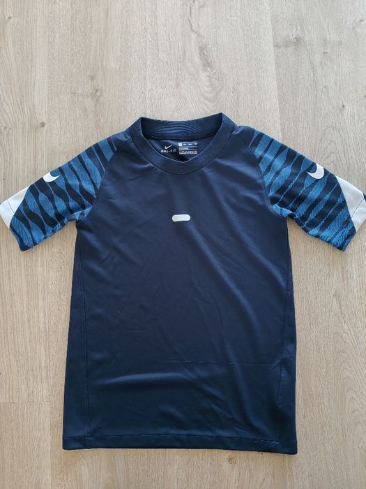 Koszulka Nike r.122-128 XS