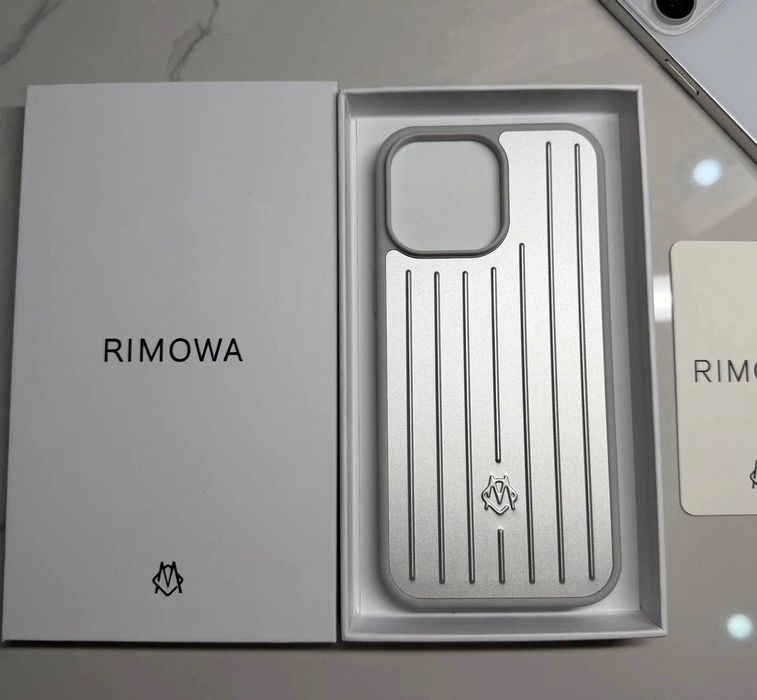 Чохол Rimowa алюмінієвий на 16 pro max 16 pro orange