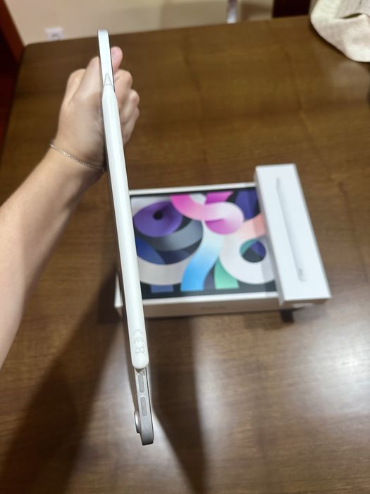 Ipad Air Wifi Silver 256gb (4.ª geração)