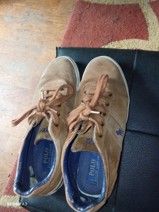 Sapatos polo em bom estado