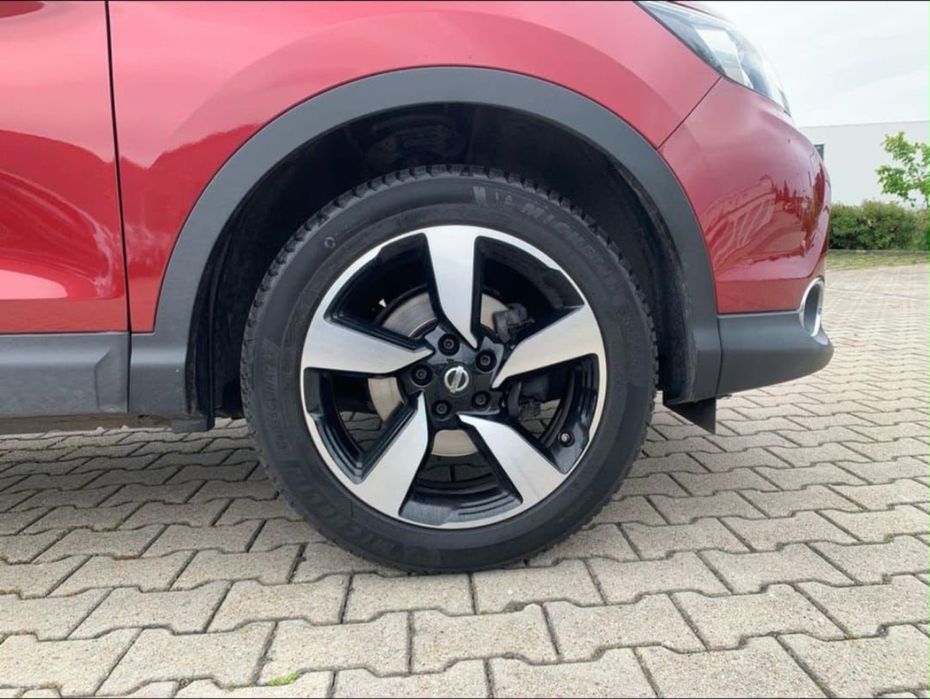 Продам автомобіль Nissan Qashqai 1,2 Бензин, 2016 року