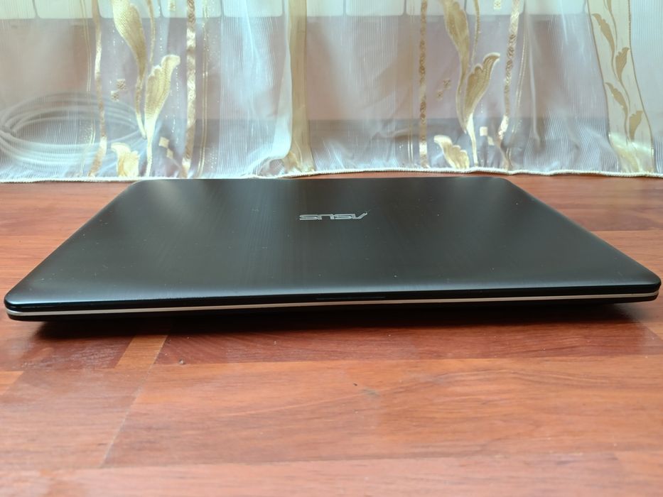 Сучасний Asus VivoBook Max2023 стан нового