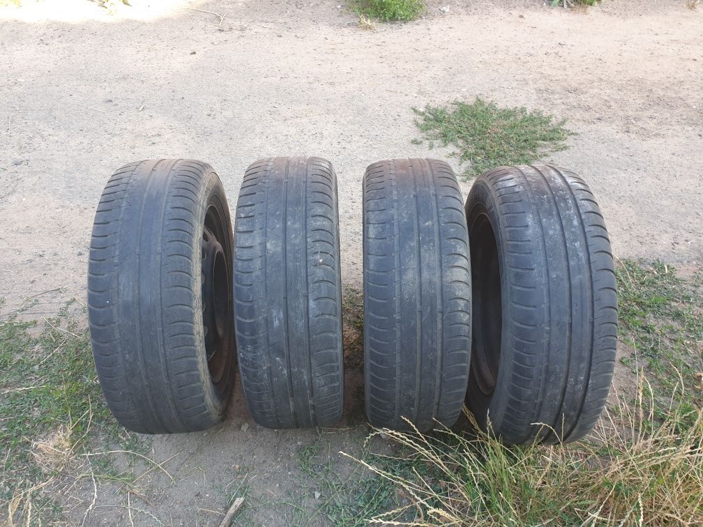 Комплект колёс диски 4×100 R14 резина 185 65 14 Nokian: 625 грн ...