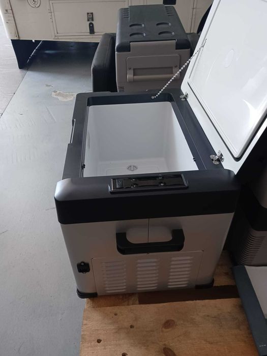 Frigorífico portátil 30L 12V/24v/220V (Autocaravana / Campervan)