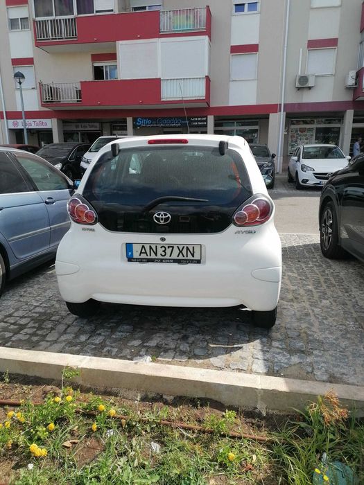 Vendo carro toyota aygo 2009