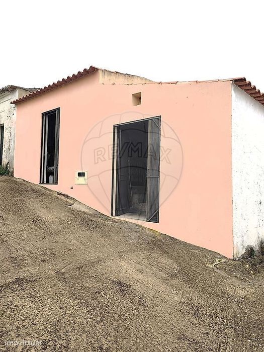 Moradia T0 para venda