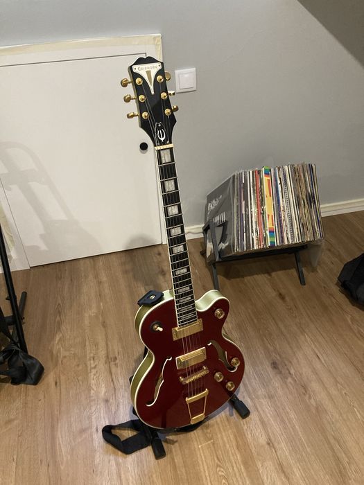 Epiphone Uptown Kat Red Metallic