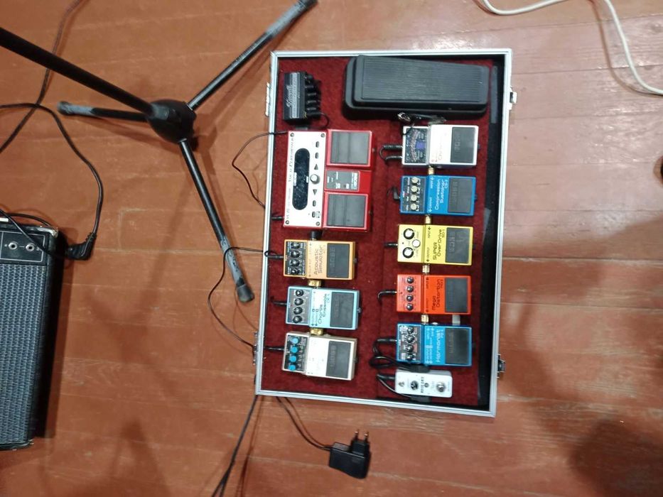 Продам    педалі ефектів до гітари