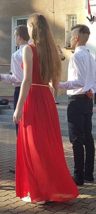 Sukienka czerwona balowa r.S