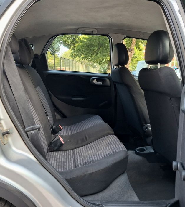Opel Corsa C 1.2i 16v Nacional 05