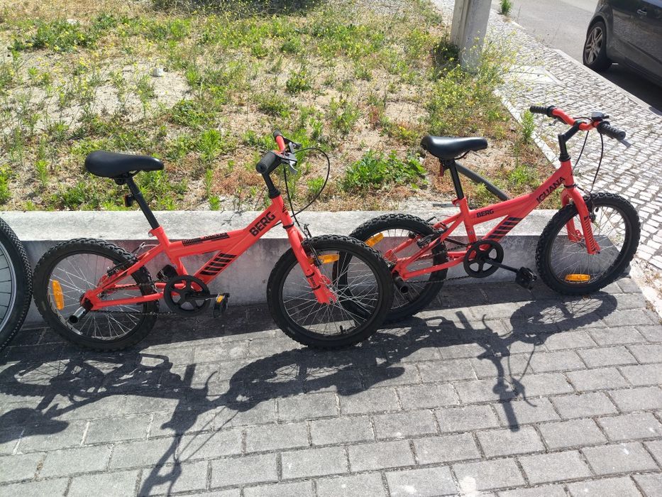 Duas bicicletas de Criança