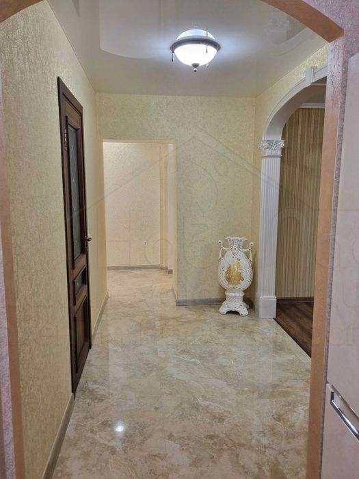 2 кімнатна квартира 77м2 в новобудові з ремонтом в районі Політеху