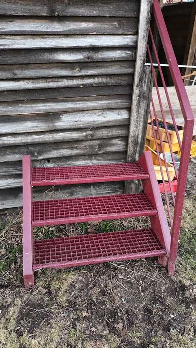 Schody Metalowe zewnętrzne+ barierka