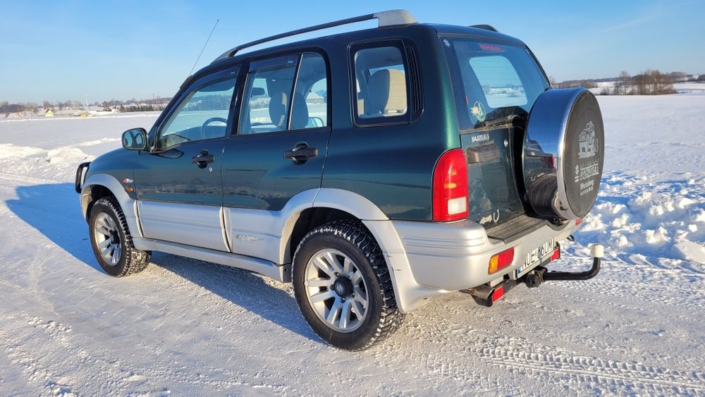 Suzuki Grand Vitara 2.5v6 manual