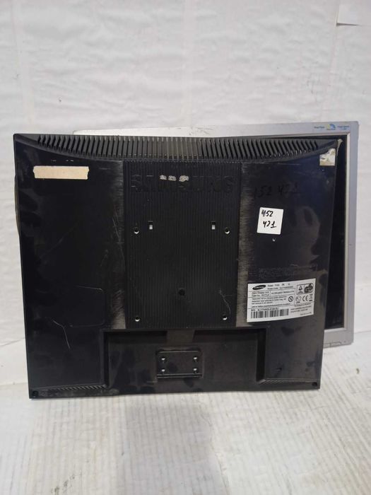 Два монитора одним лотом Samsung "17"