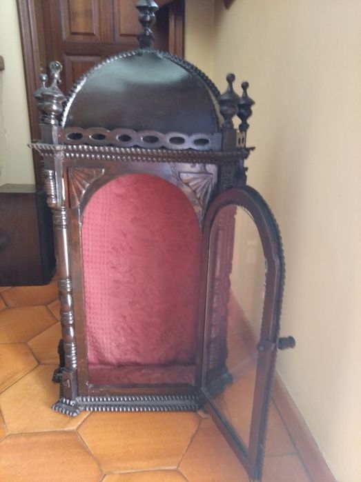 Oratório para coleccionáveis