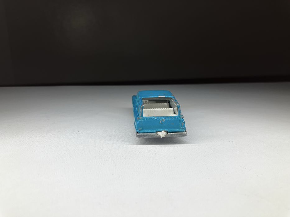 No 42 - Studebaker Lark Wagonaire - Matchbox Lesney