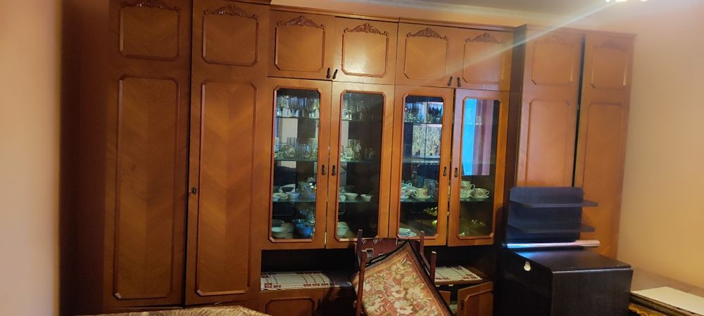 Меблі віддам безкоштовно