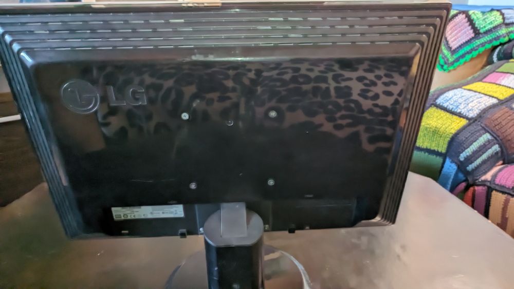 Монітор Samsung SyncMaster B2240, LG FLATRON L222WS