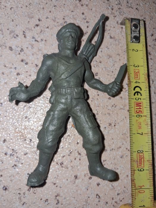 Boneco Rambo stallone